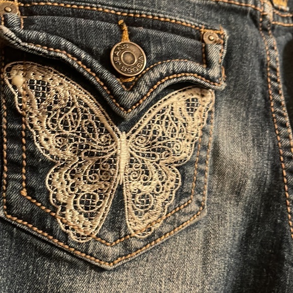 Butterfly Jeans - Picture 5 of 7